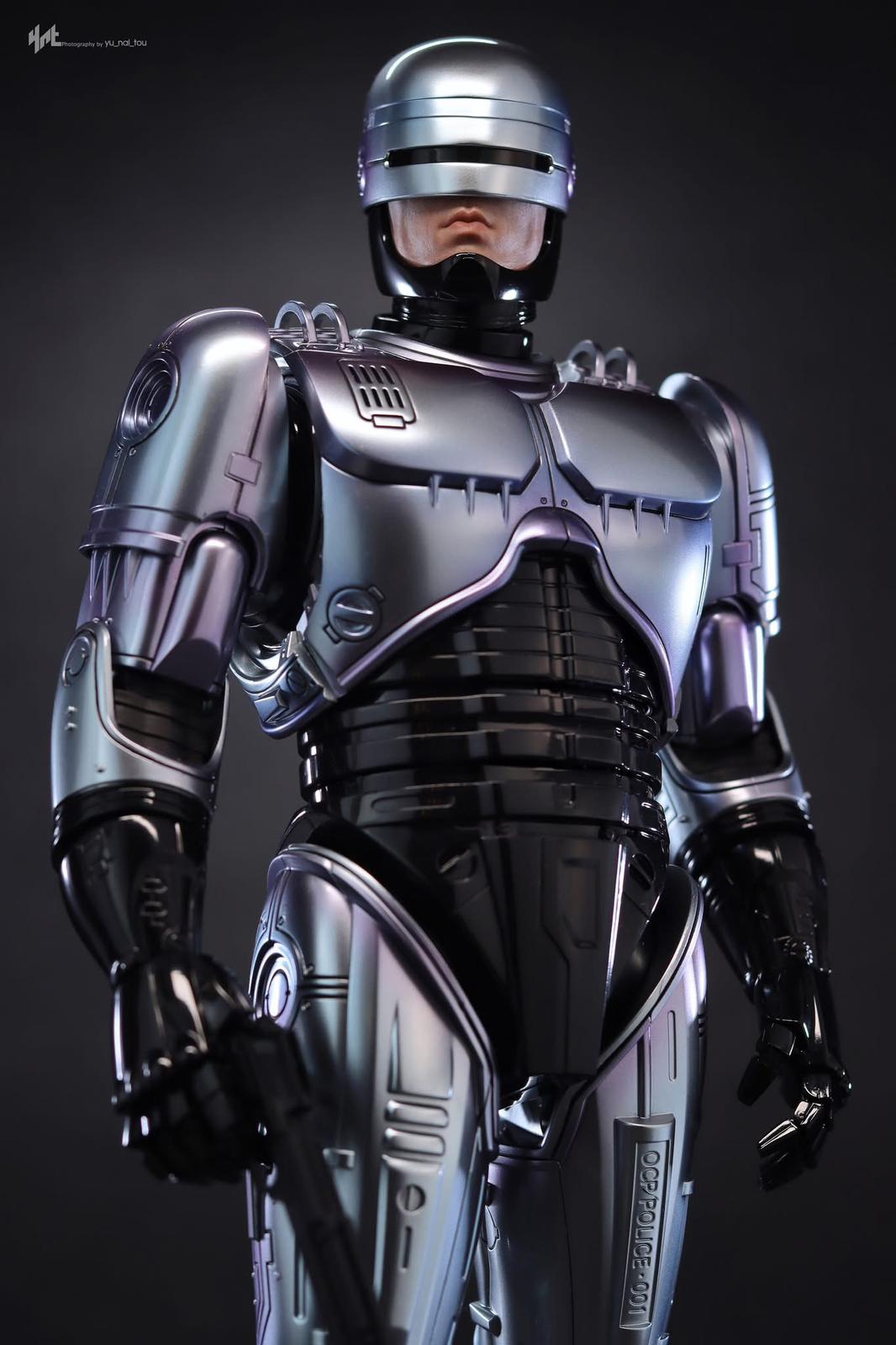 Hot Toys MMS669D49 RoboCop 3
RoboCop
1/6th scale Collectible Figure Diecast - Image 4