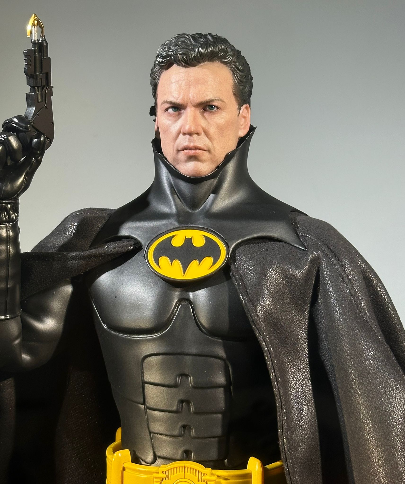 Hot Toys MMS770 Batman Returns
Batman (Deluxe Version)
1/6th scale Collectible Figure - Image 2