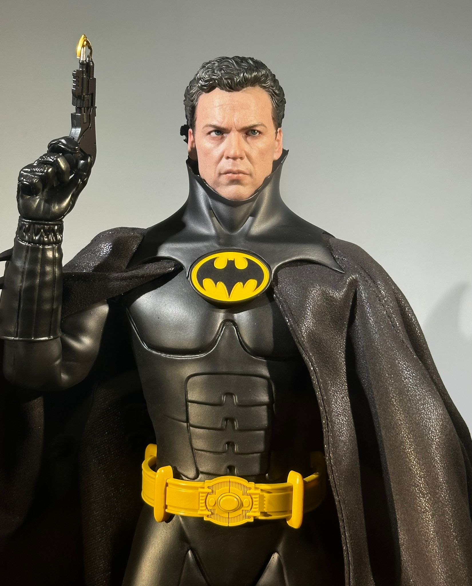 Hot Toys MMS770 Batman Returns
Batman (Deluxe Version)
1/6th scale Collectible Figure - Image 3