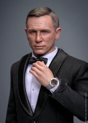 Hot Toys MMS803 No Time To Die
James Bond
1/6th scale Collectible Figure