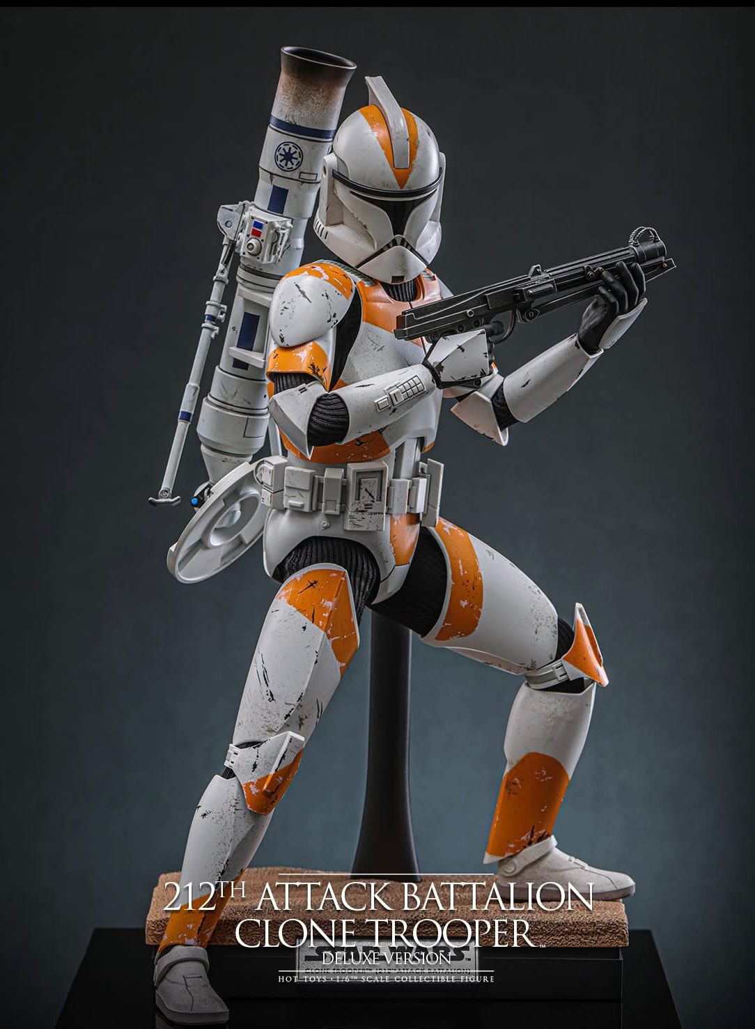 Hot Toys MMS852 Star Wars: Revenge of the Sith™
212th Attack Battalion Clone Trooper™ (Deluxe Version)
1/6th scale Collectible Figure - Image 4