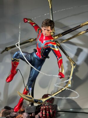 Hot Toys MMS762AE Avengers: Endgame
Iron Spider (Artisan Edition)
[Hot Toys Exclusive]
1/6th scale Collectible Figure