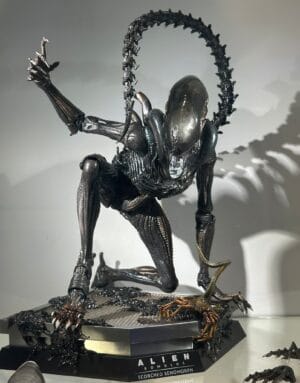 Hot Toys MMS784 Alien: Romulus Scorched Xenomorph 1/6th scale Collectible Figure