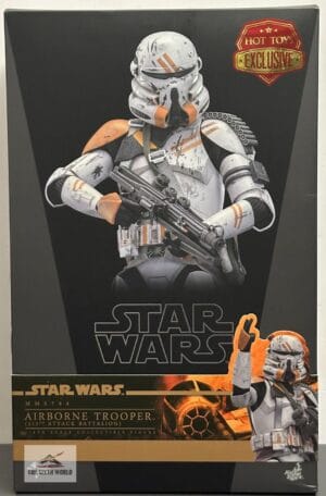 Hot Toys MMS794 Star Wars: Episode III Revenge of the Sith™
Airborne Trooper (212th Attack Battalion)
[Hot Toys Exclusive]
1/6th Scale Collectible Figure