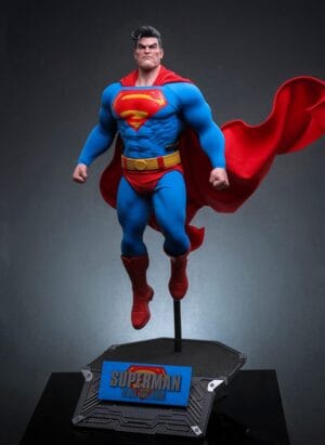 Hot Toys CMS032 Batman: The Dark Knight Returns Superman 1/6th Scale Collectible Figure