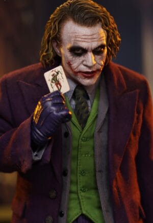 Hot Toys DX32 The Dark Knight Trilogy
The Joker
1/6th scale Collectible Figure