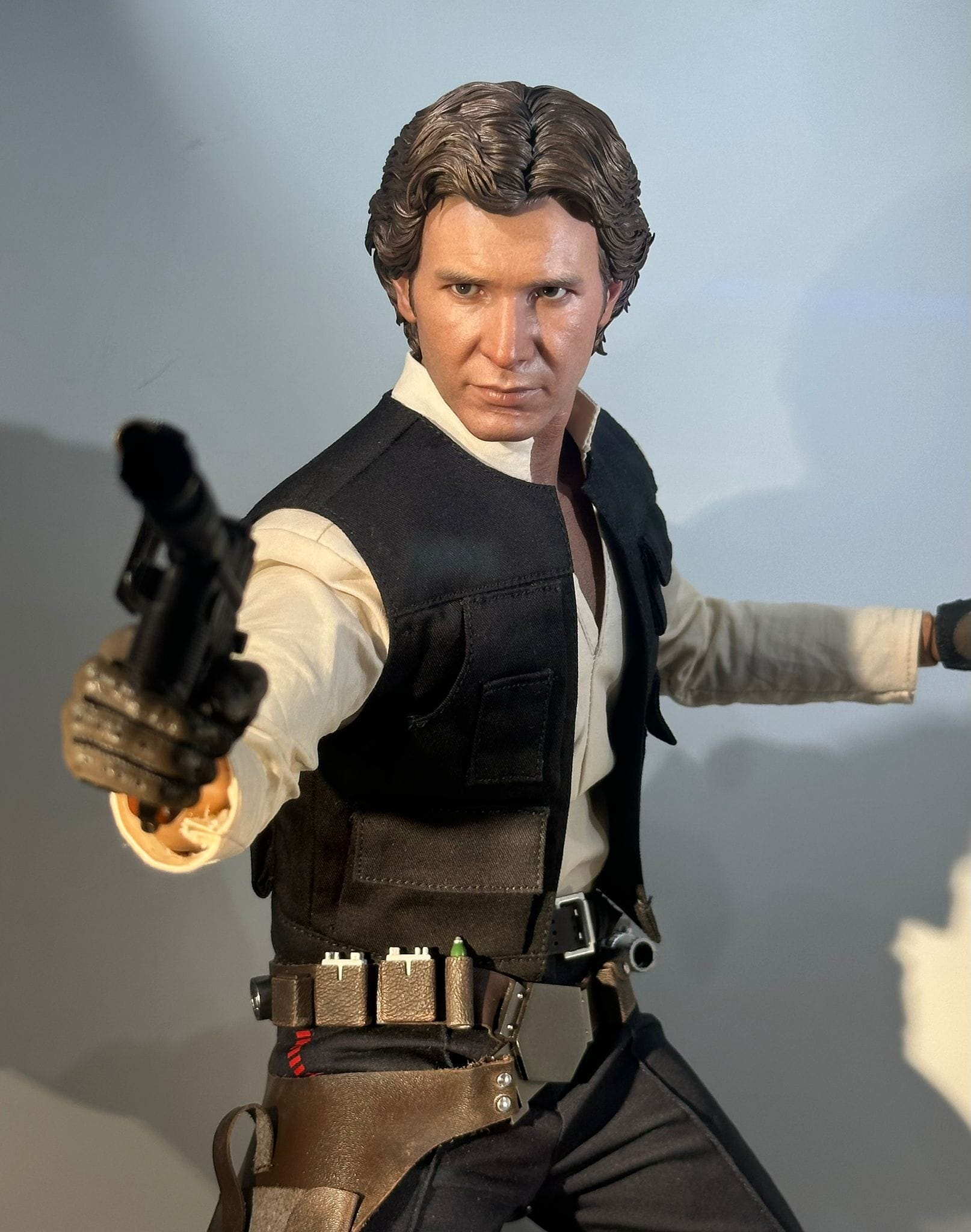 Hot Toys QS026 Star Wars: A New Hope™
Han Solo™
1/4th scale Collectible Figure - Image 3