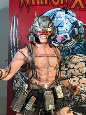 Hot Toys CMS034 Marvel Comics
Weapon X
1/6th scale Collectible Figure