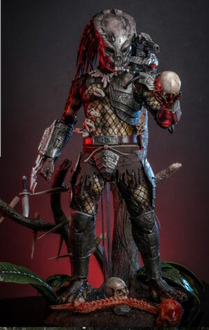 Hot Toys MMS817 Predator
Predator (2.0) (Deluxe Version)
1/6th scale Collectible Figure