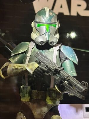 Hot Toys MMS877 Star Wars: Revenge of the Sith™
Clone Commander Gree™
1/6th scale Collectible Figure