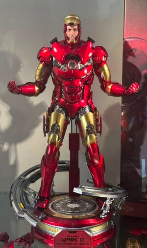 Hot Toys MMS825D72B Iron Man
Iron Man Mark III (Armor Suit Up Version) Special Edition
1/6th scale Collectible Figure