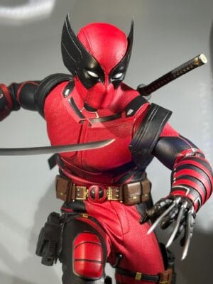 Hot Toys MMS857 Deadpool & Wolverine
Wolverinepool
[Hot Toys Exclusive]
1/6th scale Collectible Figure