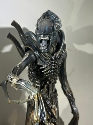 Hot Toys MMS898 Aliens
Alien Warrior
1/6th scale Collectible Figure