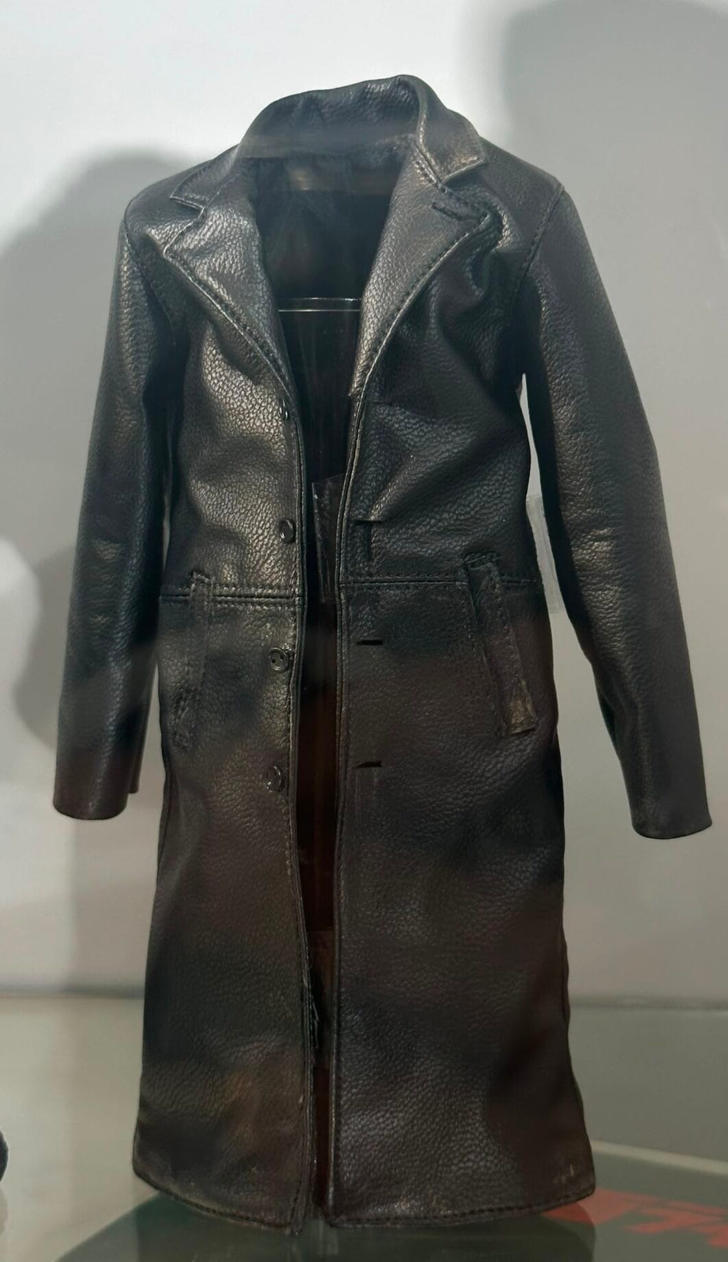 Hot Toys TMS190 The Punisher: One Last Kill
The Punisher
1/6th scale Collectible Figure - Image 5