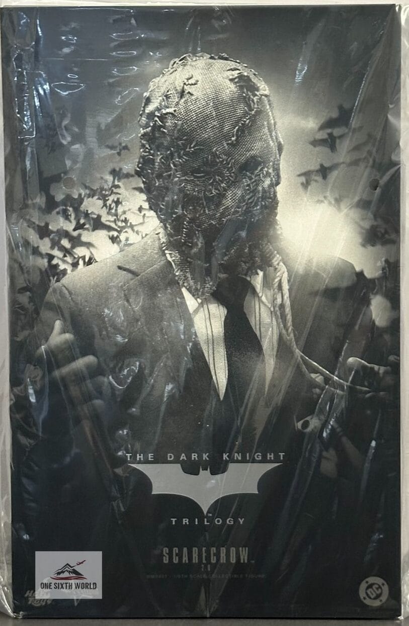 Hot Toys MMS801 Batman Begins
Scarecrow™ 2.0
1/6th scale Collectible Figure - Image 7