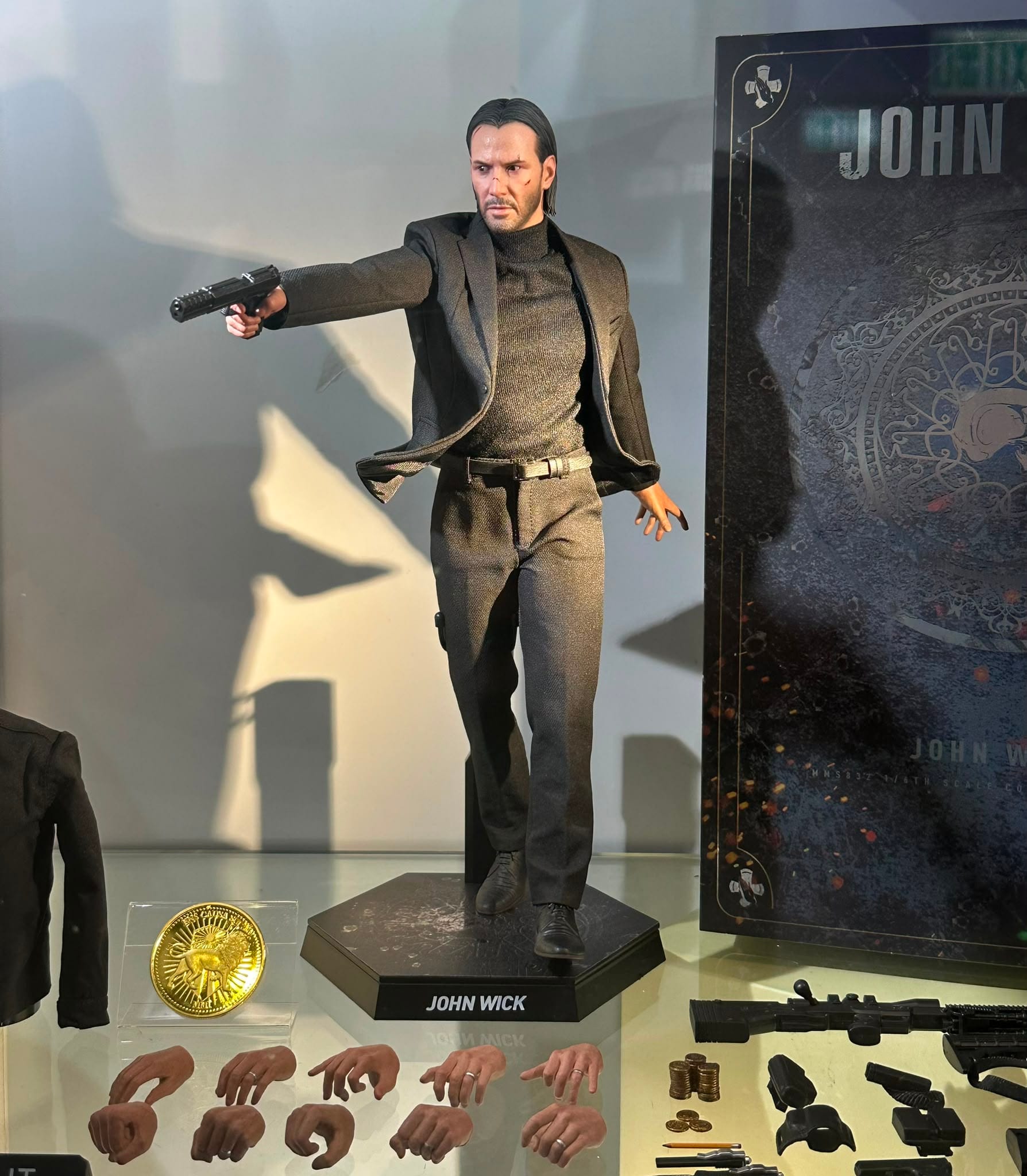 Hot Toys MMS832B John Wick
John Wick Special Edition
1/6th scale Collectible Figure - Image 3