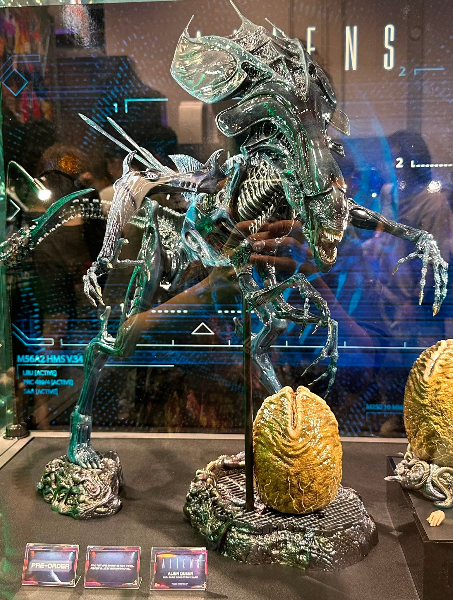 Hot Toys MMS903 Aliens
Alien Queen
1/6th scale Collectible Figure - Image 2