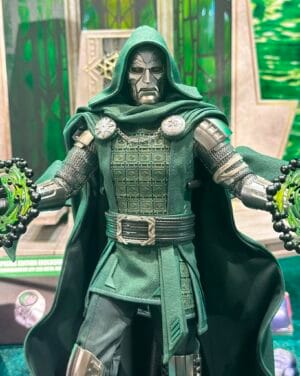 Hot Toys MMS906 Avengers: Doomsday
Doctor Doom (Early Access Version) 1/6th scale Collectible Figure
