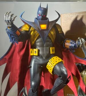 Hot Toys VGM74 Batman: Arkham Origins
Knightfall Batman™
1/6th scale Collectible Figure
