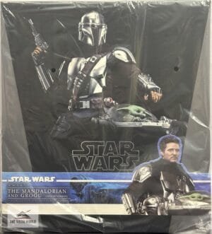 Hot Toys MMS872 Star Wars: The Mandalorian & Grogu™
The Mandalorian™ and Grogu™ (Deluxe Version)
1/6th scale Collectible Set