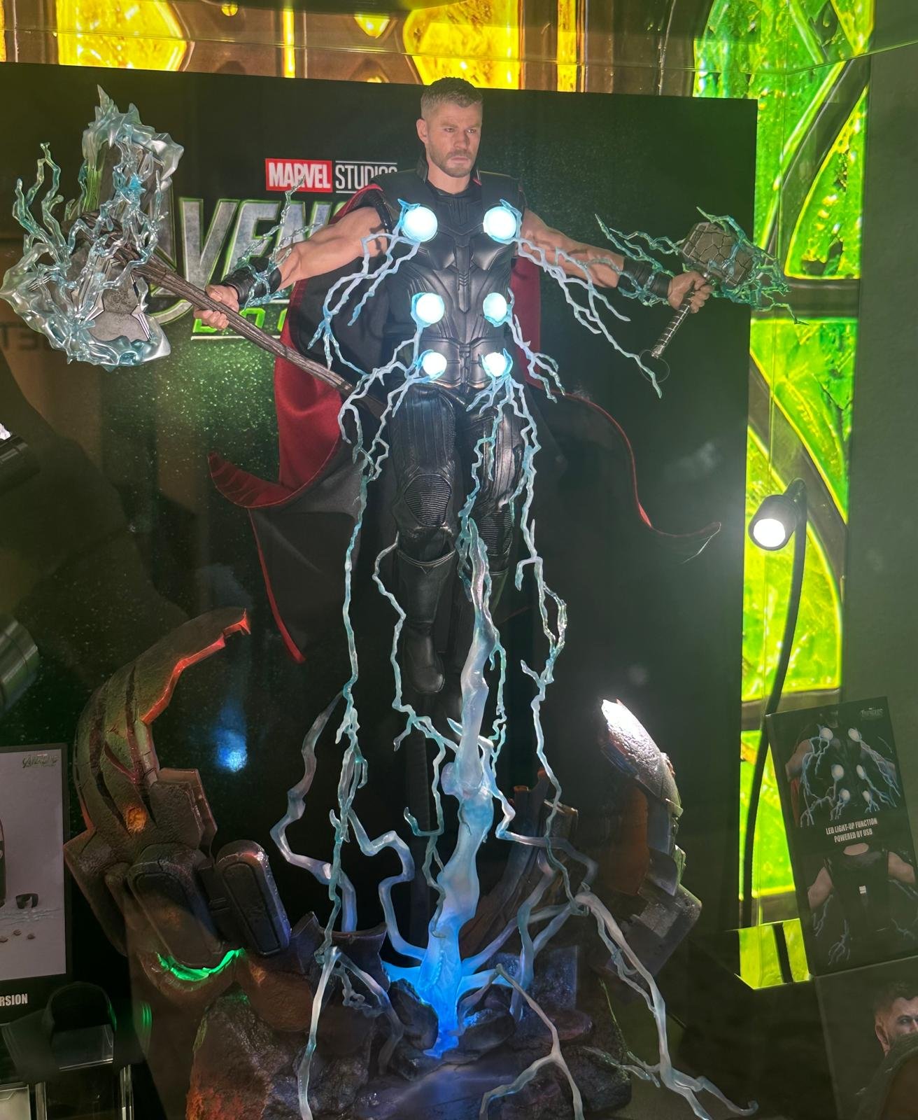 Hot Toys MMS919 Avengers: Doomsday
Thor (Deluxe Version)
1/6th scale Collectible Figure - Image 2