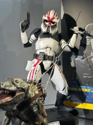 Hot Toys TMS167 Star Wars: The Clone Wars™
Sergeant Hound™
1/6th scale Collectible Figure