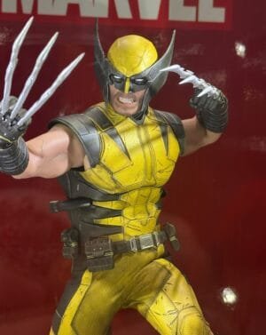 Hot Toys VGM91 Marvel’s Wolverine Wolverine 1/6th scale Collectible Figure